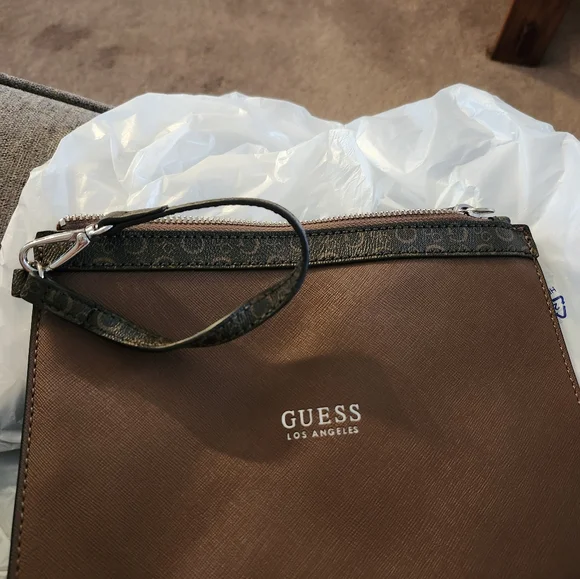 Guess Brown and Black Wristlet - Picture 1 of 1